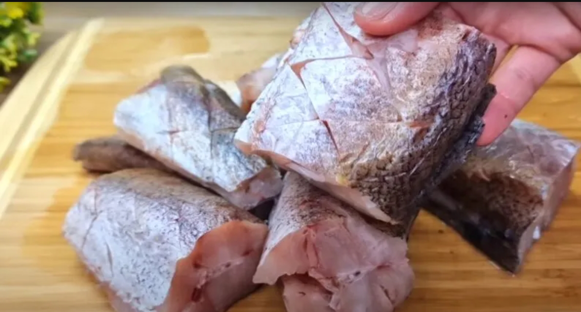 Найсмачніший рецепт риби: ви точно її більше ніколи не смажитимете!